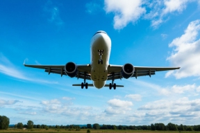 Пассажирский самолёт разбился в Индонезии