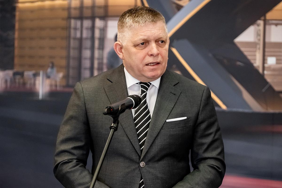 «США теряют контроль»: премьер Словакии Фицо подтвердил визит в Москву на 9 мая и ударил по Вашингтону