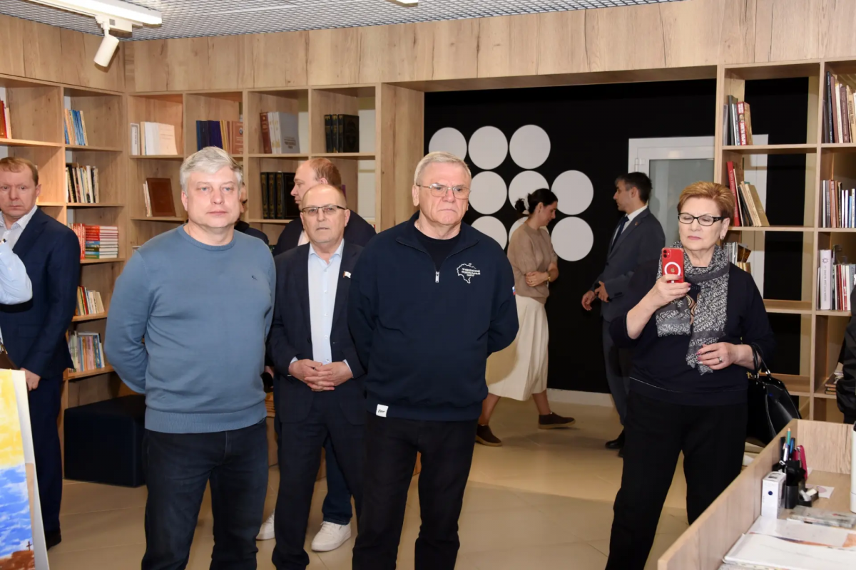 «Работа с бойцами и их семей — наш нравственный долг»: спикер Законодательной думы Хабаровского края Николай Шевцов оценил работу центра поддержки участников СВО в Йошкар-Оле