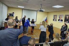 Депутаты Совета депутатов Новосибирска торжественно поздравили  сотрудников Октябрьского отделения полиции №6 с Днем органов внутренних дел