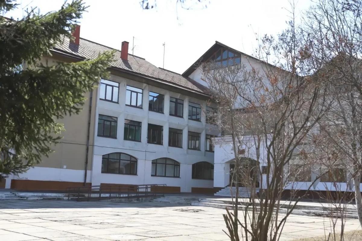 Мэр Иркутска Руслан Болотов: Учащиеся новой школы № 58 имени 80-летия Великой Победы должны получать не только качественное образование, но и иметь комфортный путь к знаниям