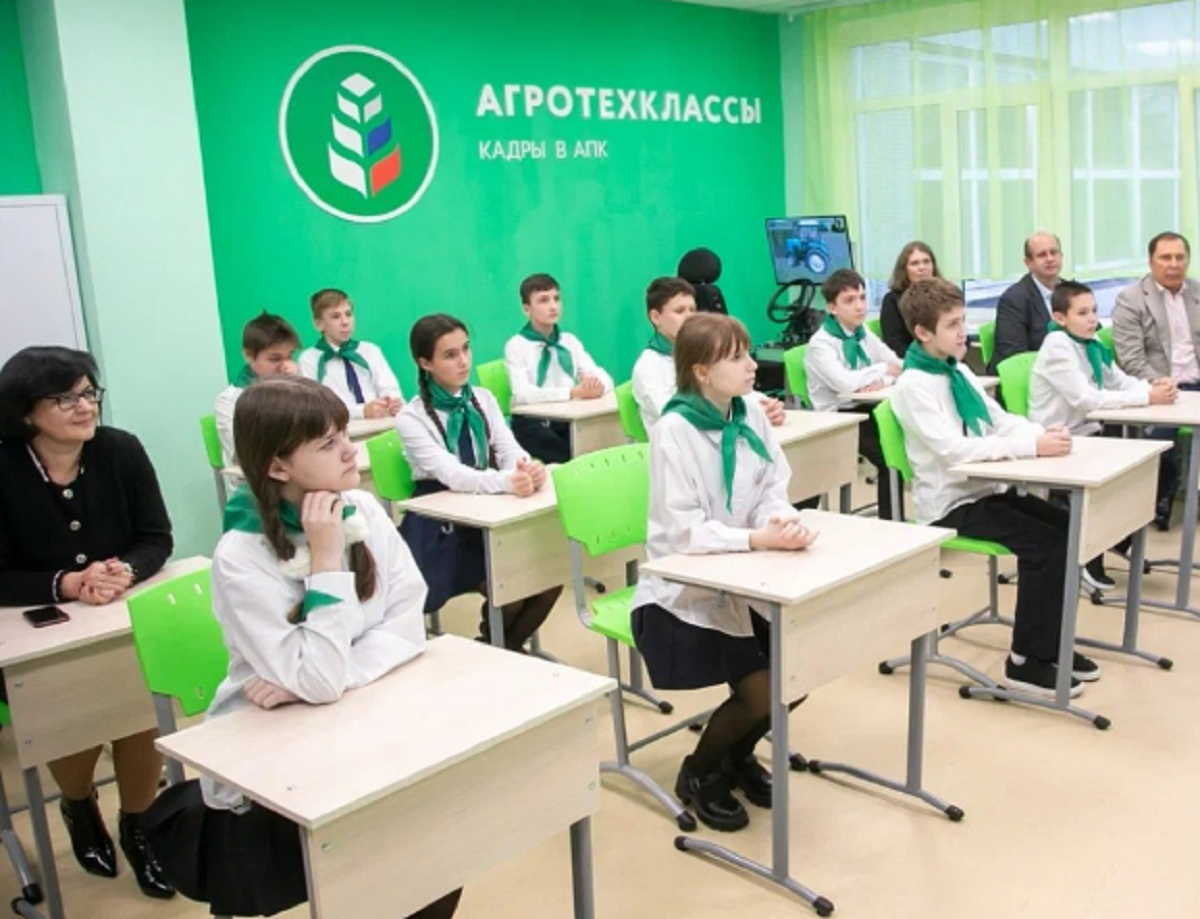 Будущие аграрии Озерска начинают своё обучение с изучения биологии
