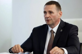 «Прямая линия» без выходных: Демешин ответил на 40 вопросов, но пообещал разобрать все 5500 обращений хабаровчан