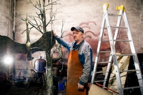 Под Тверью кузнец создал мемориал неизвестному летчику времен войны