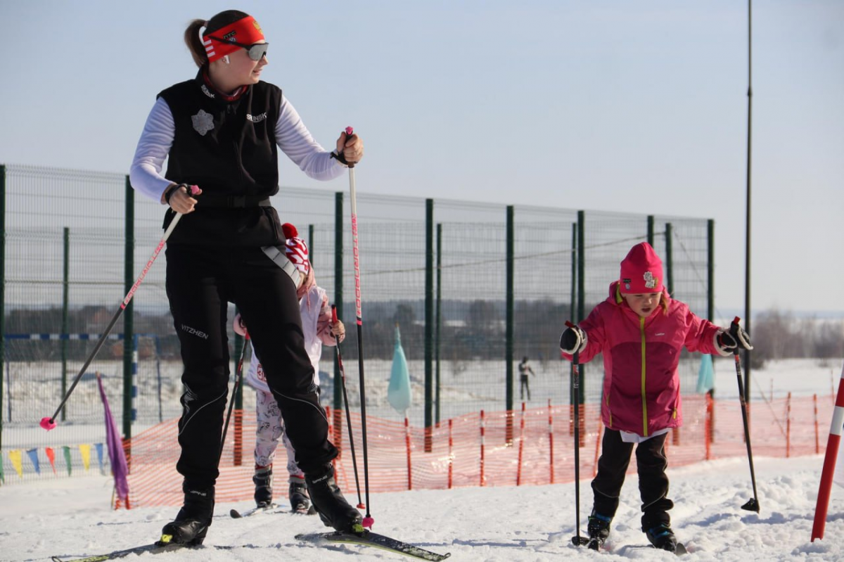 Более 150 любителей лыжного спорта из разных округов Подмосковья приняли участие в зимнем фестивале «Зарайский крендель»