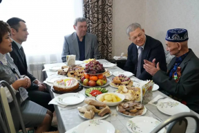 ВАРМСУ поздравила главу Башкортостана Радия Хабирова с днем рождения, отметив его заслуги в развитии экономической и общественной жизни на местах