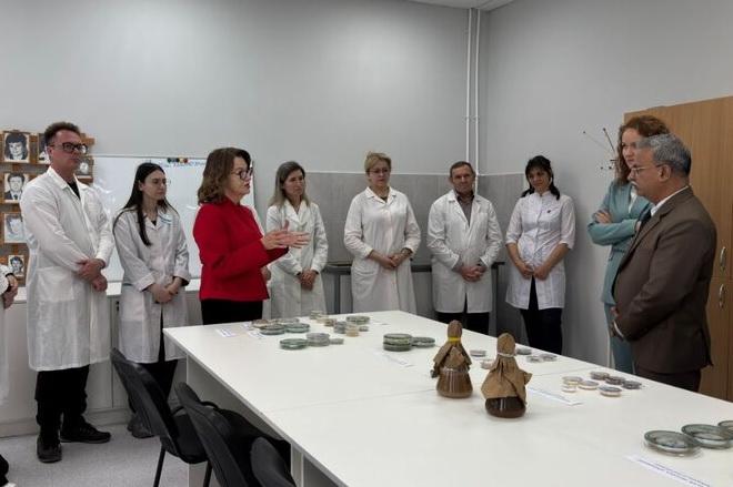 «Поля дружбы»: Индия и Россия договорились спасать урожай без химии — зачем советник Камависдар прилетел в Краснодар