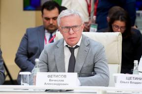 «Цинично, разве нет?»: Фетисов осудил Исинбаеву на ПМЭФ за отказ отстаивать российский флаг в МОК