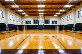 В Луганске в рамках Народной программы «Единой России» ремонтируют гимназию №52