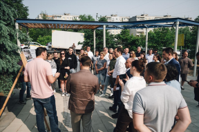 Глава Андрей Булгаков проверил ход благоустройства сквера на Пролетарском проспекте в Щелкове