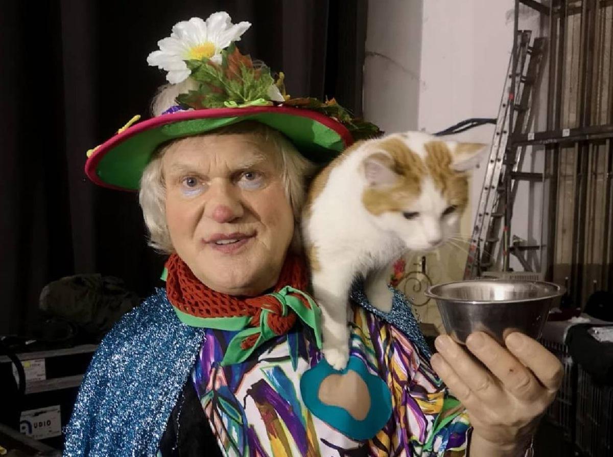 Доносы на отца, морфий и чёрный пиар: история Куклачёва, которую не расскажут в театре кошек