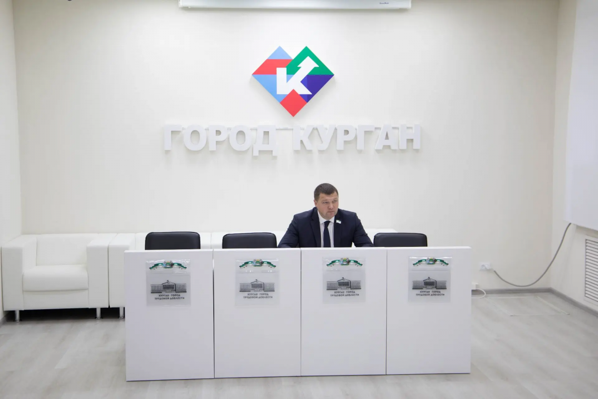 Глава Кургана Антон Науменко сообщил о корректировке расписания общественного транспорта по просьбам жителей