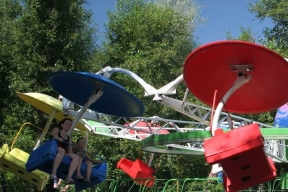 Гонки на скамейке и переезд «Колокольчика»: абаканский «Орленок» лихорадит от перемен к юбилею города