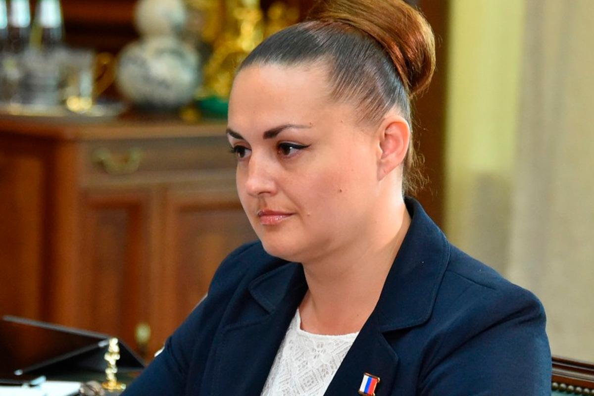 Герой РФ, советник губернатора Московской области Елена Серова: Родителям необходимо говорить об ответственном отношении к отцовству с детства