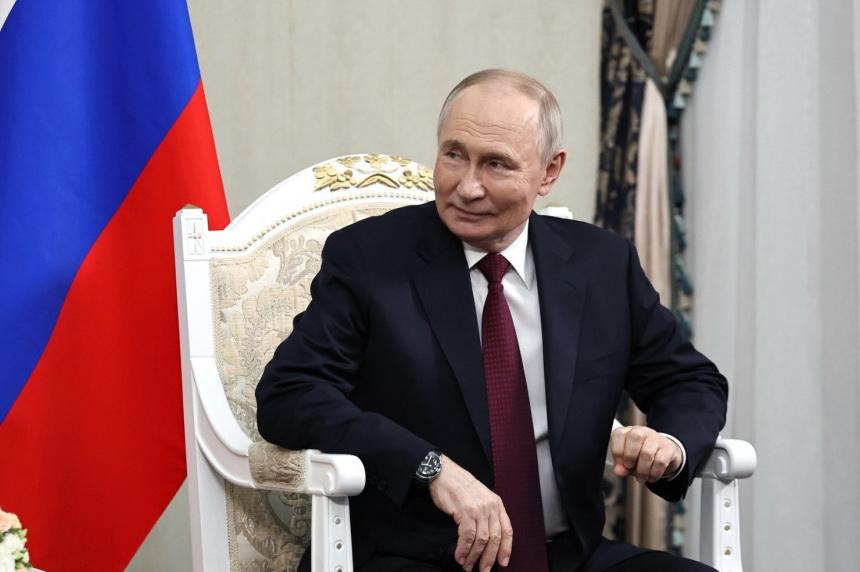 «Всевышний всегда с нашей страной»: Путин наградил героев и заявил о божественном покровительстве России
