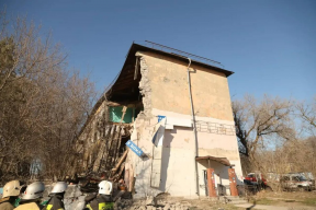 Разбор обрушившегося подъезда в Перми приостанавливали из-за риска повторного обрушения