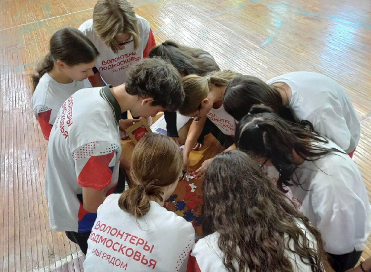 Волонтёров из Сергиева Посада отметили наградами за их помощь семьям, пожилым людям и поддержке фронта