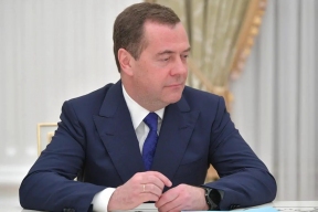 «Термоядерная дура»: Медведев припечатал фон дер Ляйен за оправдание дрона в Румынии