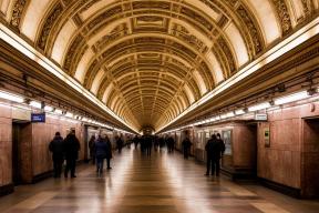 От вандализма к искусству: в метро Петербурга впервые разрешили легальные граффити