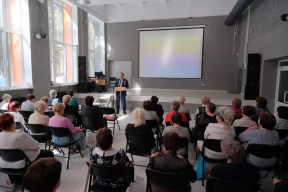 Спикер Заксобрания Роман Береснев обсудил с председателями ветеранских организаций Кировской области грядущие выборы и поддержку бойцов СВО