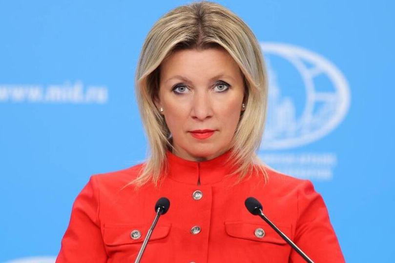 Захарова: Макрон и Ко окончательно разрывают связь между Парижем и Москвой