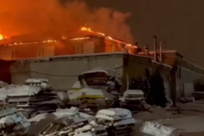 В Подмосковье произошел крупный пожар в цеху по производству полимеров