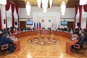 Председатель ЗС ЕАО Роман Бойко рассказал, на что направлены 1,8 млрд рублей дополнительных доходов бюджета